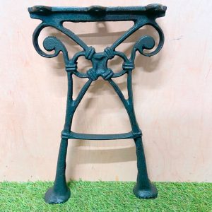 taboret-zeliwny-noga